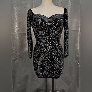 Chic Black and White Long Sleeve Dress